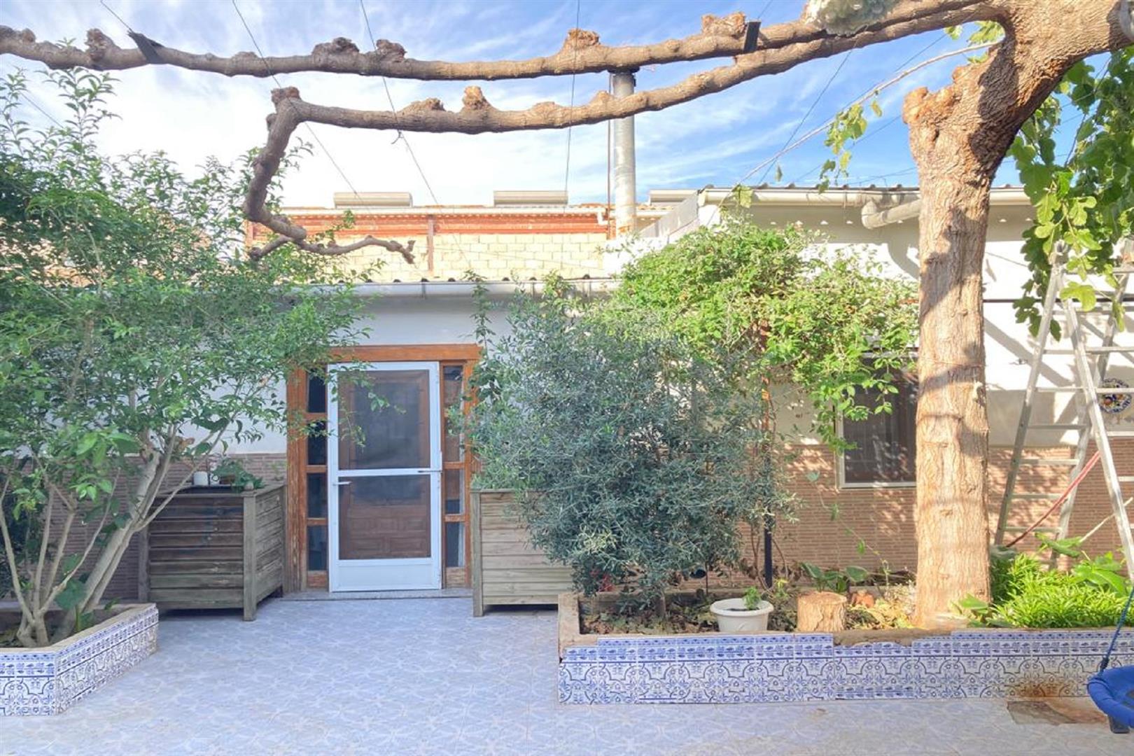 6 Bed, 2 Bath, HouseFor Sale, Catral, Alicante