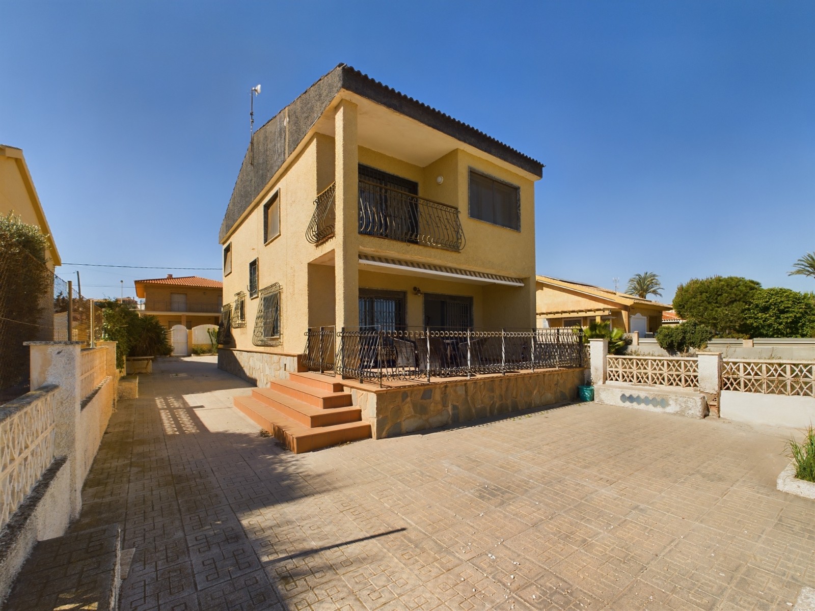 4 Bed, 2 Bath, HouseFor Sale, Los Urrutias, Murcia