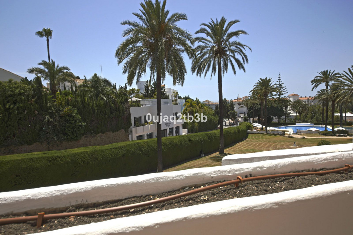 2 Bed, 2 Bath, ApartmentFor Sale, Nueva Andalucia, Malaga