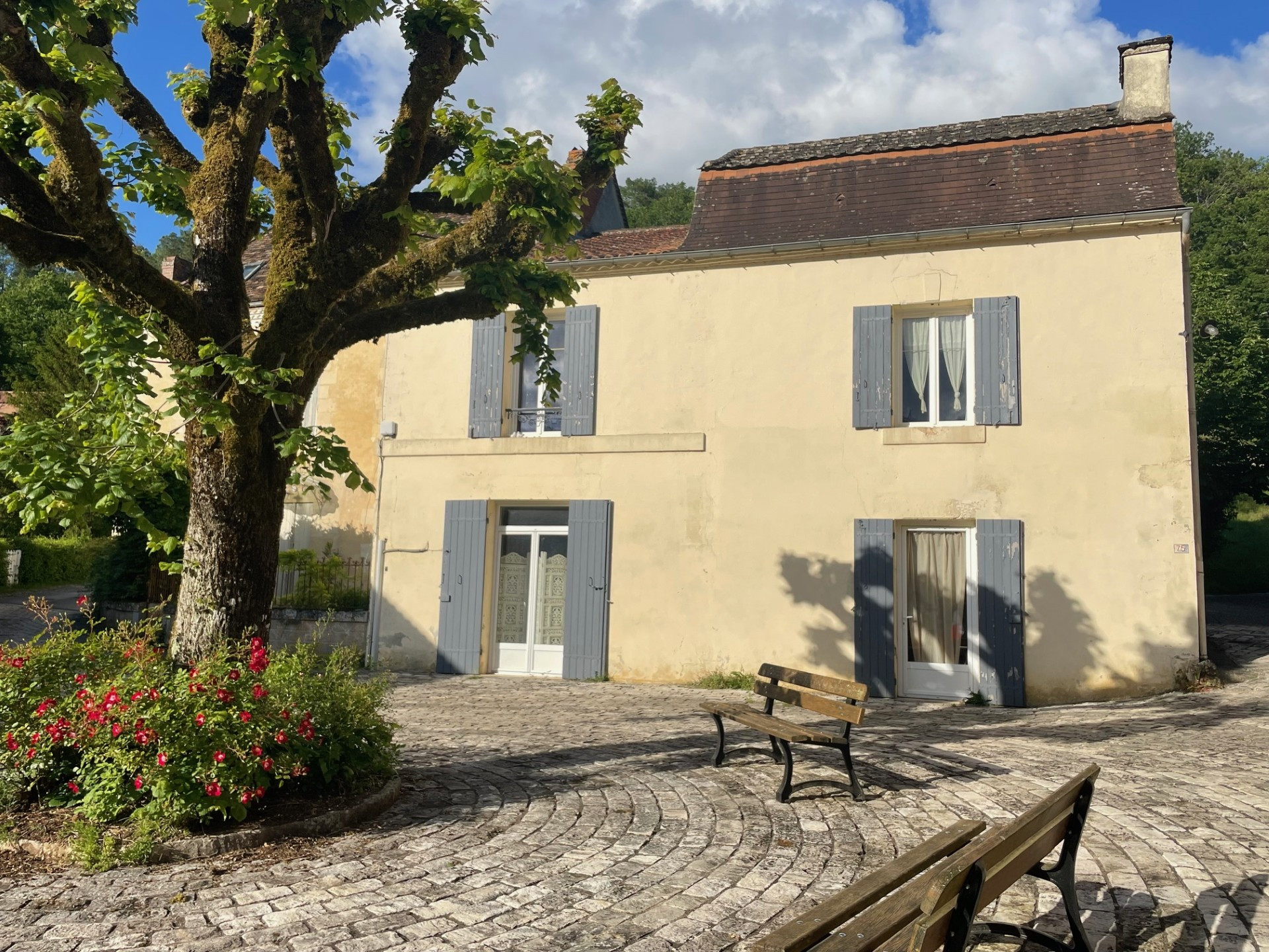 3 Bed, 1 Bath, HouseFor Sale, Queyssac, Dordogne, Aquitaine, 24140