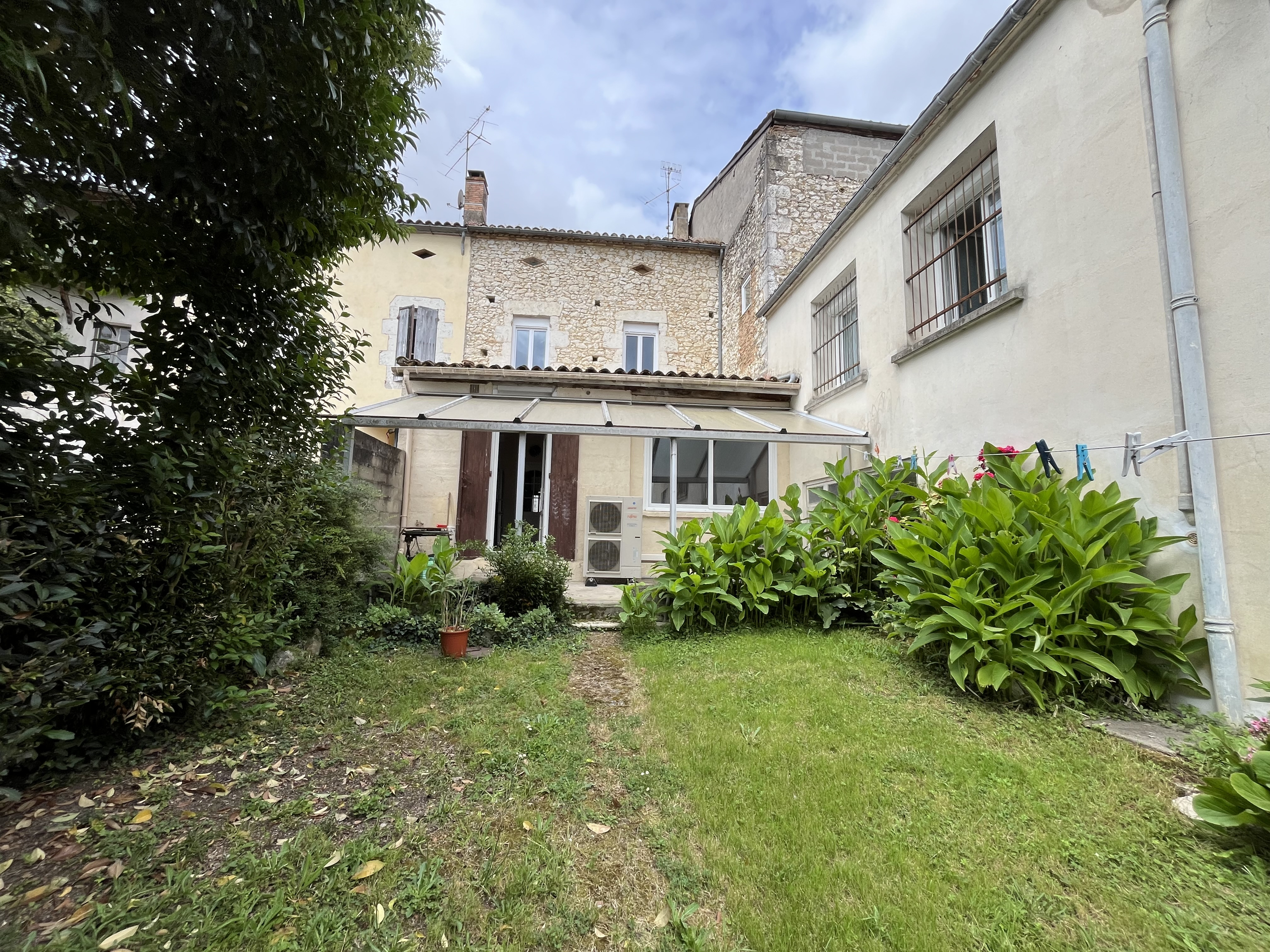 4 Bed, 1 Bath, HouseFor Sale, Castillonnes, Lot-et-Garonne, Aquitaine, 47330