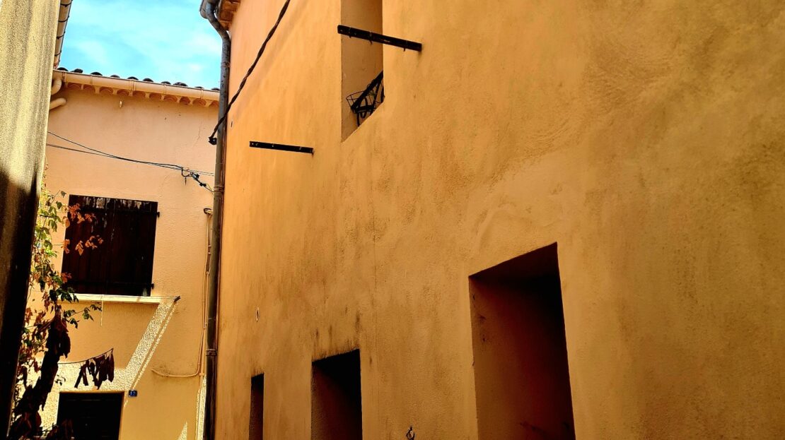 3 Bed, 1 Bath, HouseFor Sale, Cessenon Sur Orb, Herault, Languedoc-Roussillon, 34460