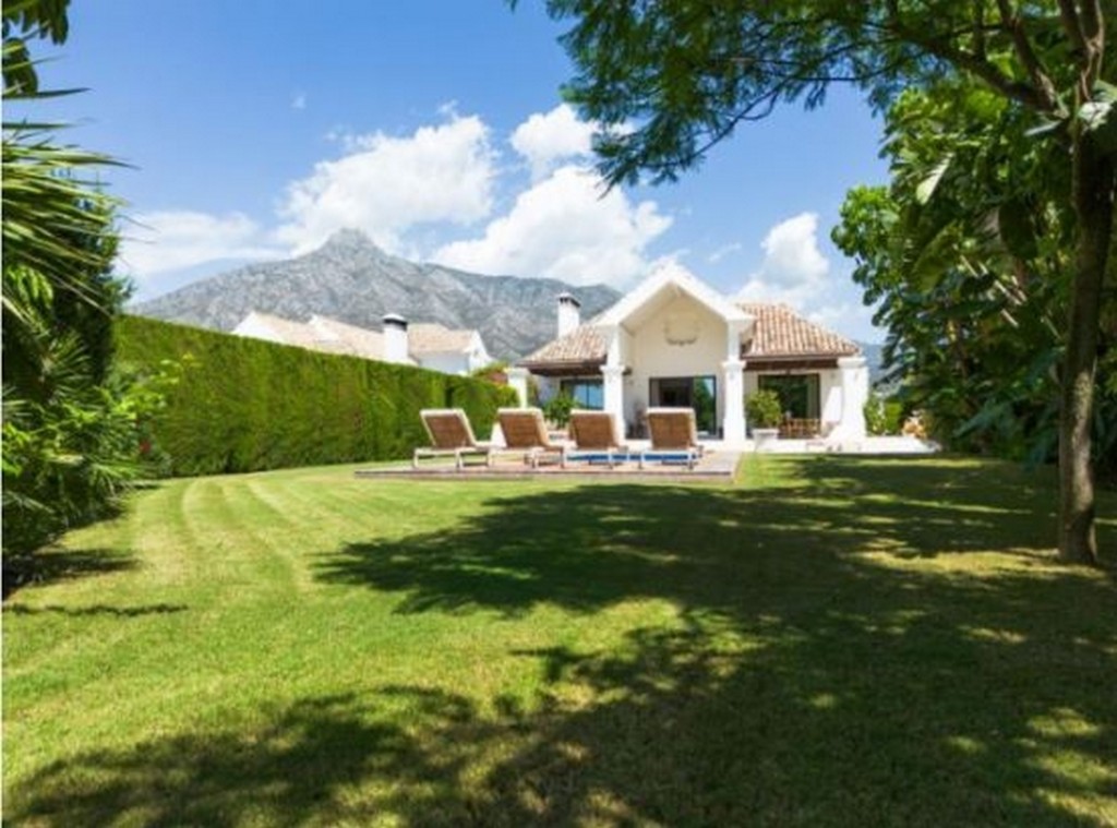 5 Bed, 5 Bath, HouseFor Sale, Golden Mile, Malaga