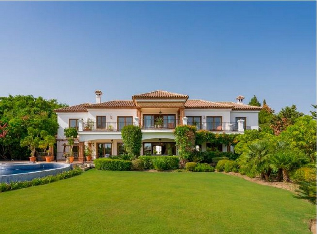 6 Bed, 6 Bath, HouseFor Sale, El Paraiso, Malaga