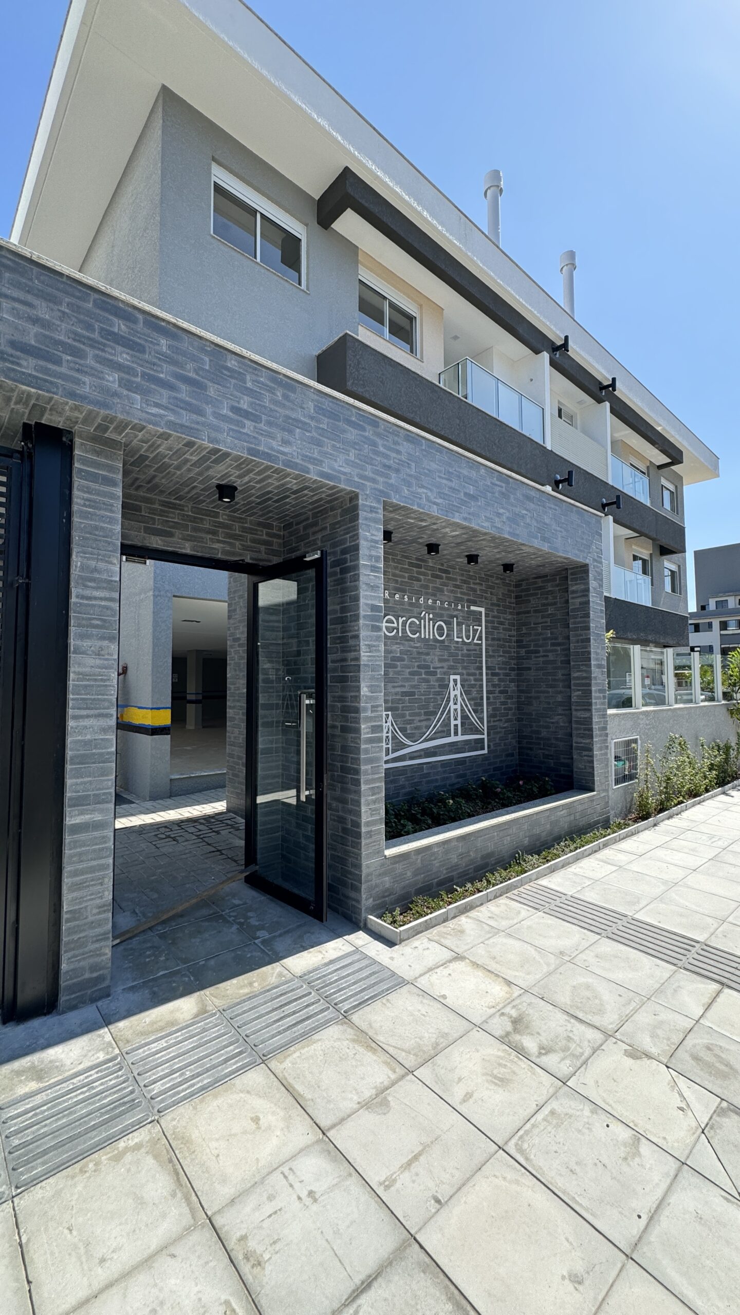 2 Bed, 2 Bath, ApartmentFor Sale, Ingleses do Rio Vermelho, Santa Catarina, 88058-510