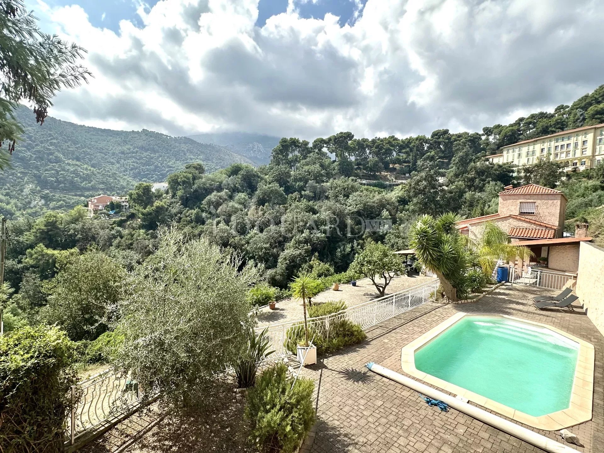 3 Bed, 2 Bath, HouseFor Sale, Gorbio, Alpes-Maritimes