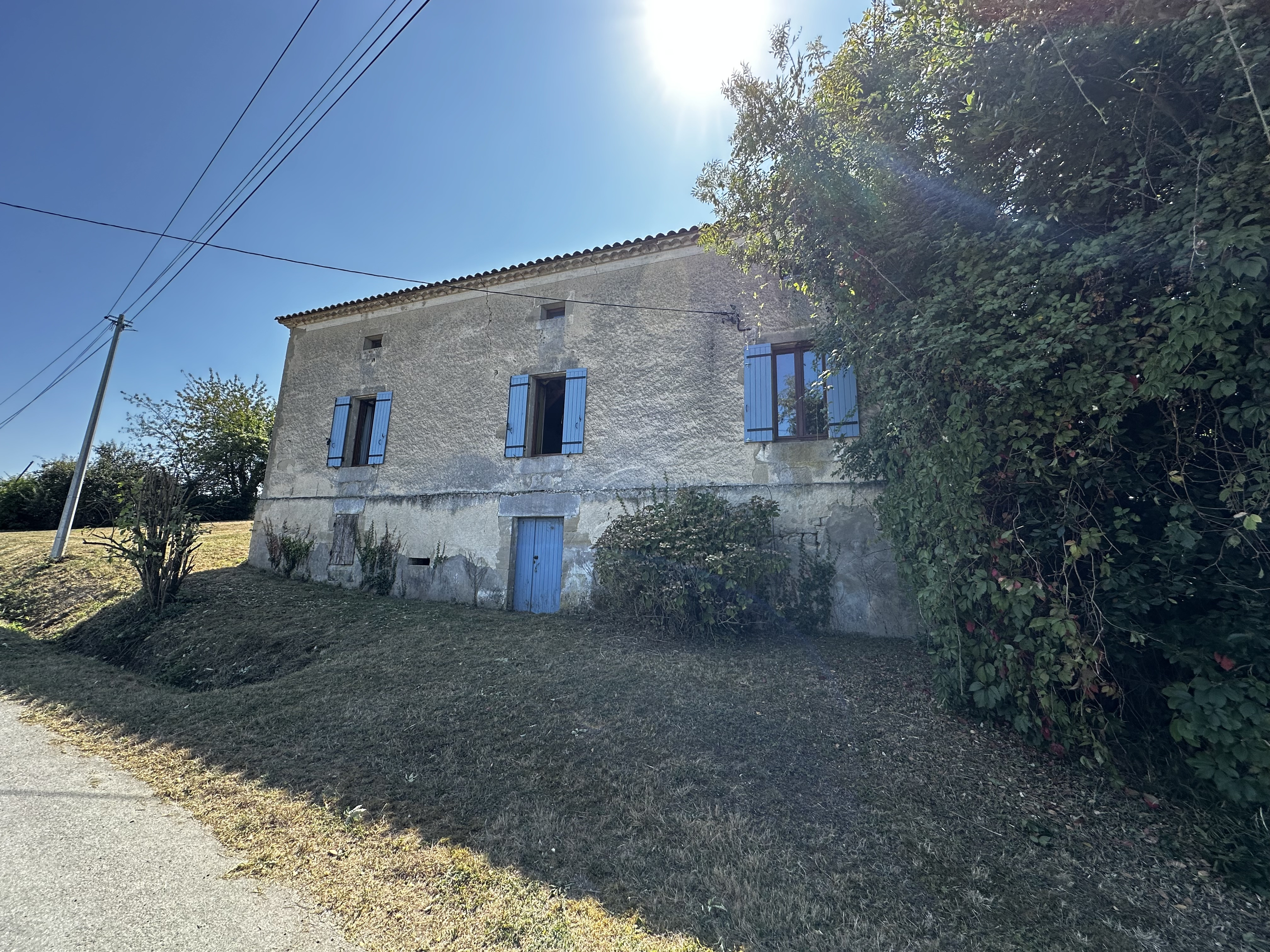 3 Bed, 2 Bath, HouseFor Sale, Monbahus, Lot-et-Garonne, Aquitaine, 47290