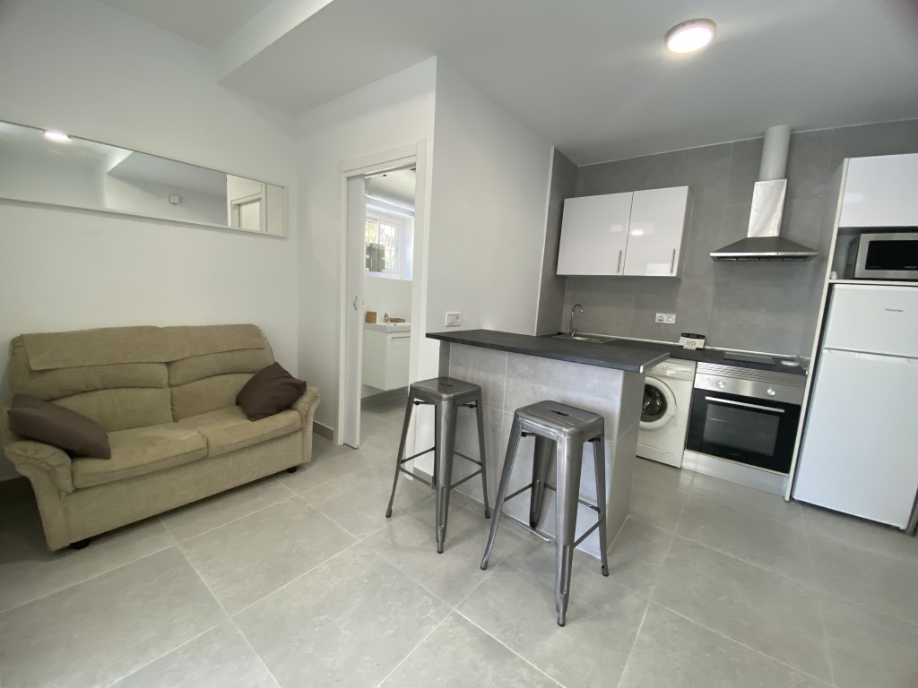 2 Bed, 1 Bath, ApartmentFor Sale, Fuengirola, Malaga
