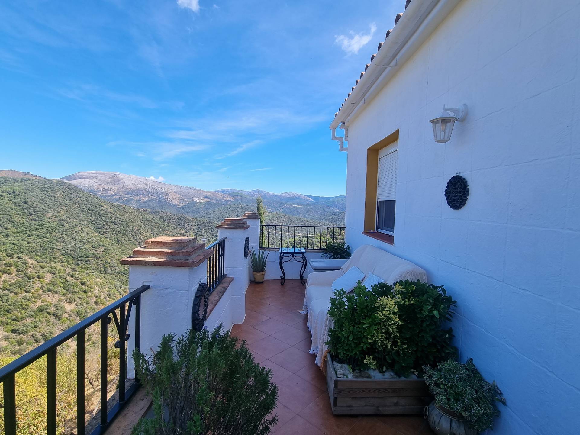 5 Bed, 2 Bath, HouseFor Sale, Benadalid, Malaga, 29493