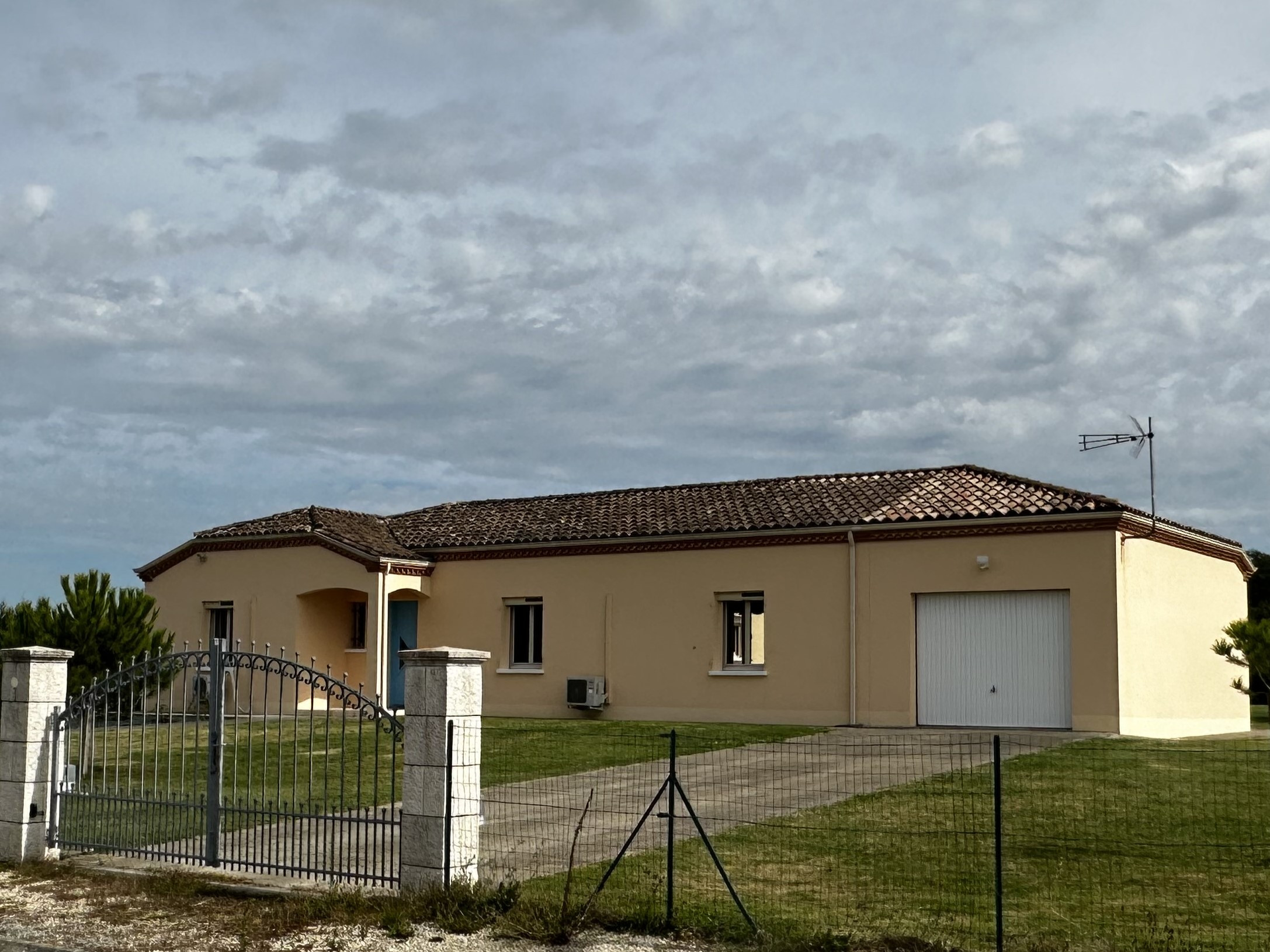 3 Bed, 1 Bath, HouseFor Sale, Agnac, Lot-et-Garonne, Aquitaine, 47800