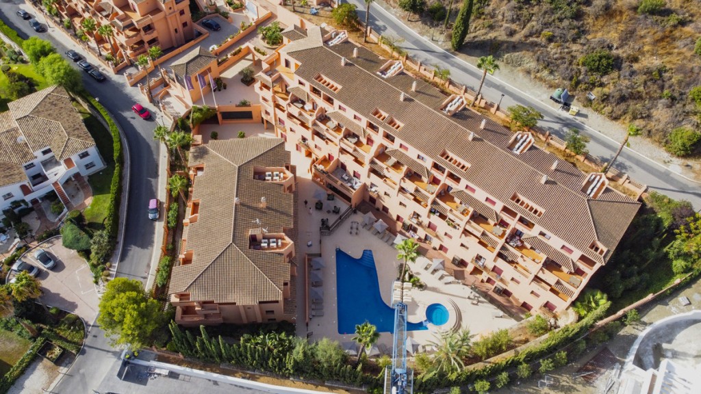 2 Bed, 2 Bath, ApartmentFor Sale, Benahavis, Malaga