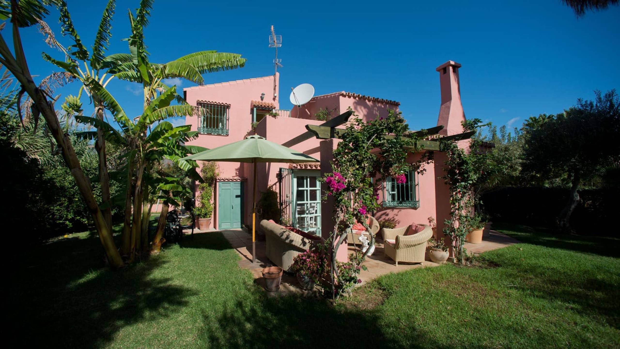 3 Bed, 2 Bath, HouseFor Sale, Estepona, Malaga, 29680