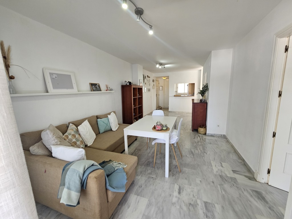 3 Bed, 2 Bath, ApartmentFor Sale, Riviera, Malaga