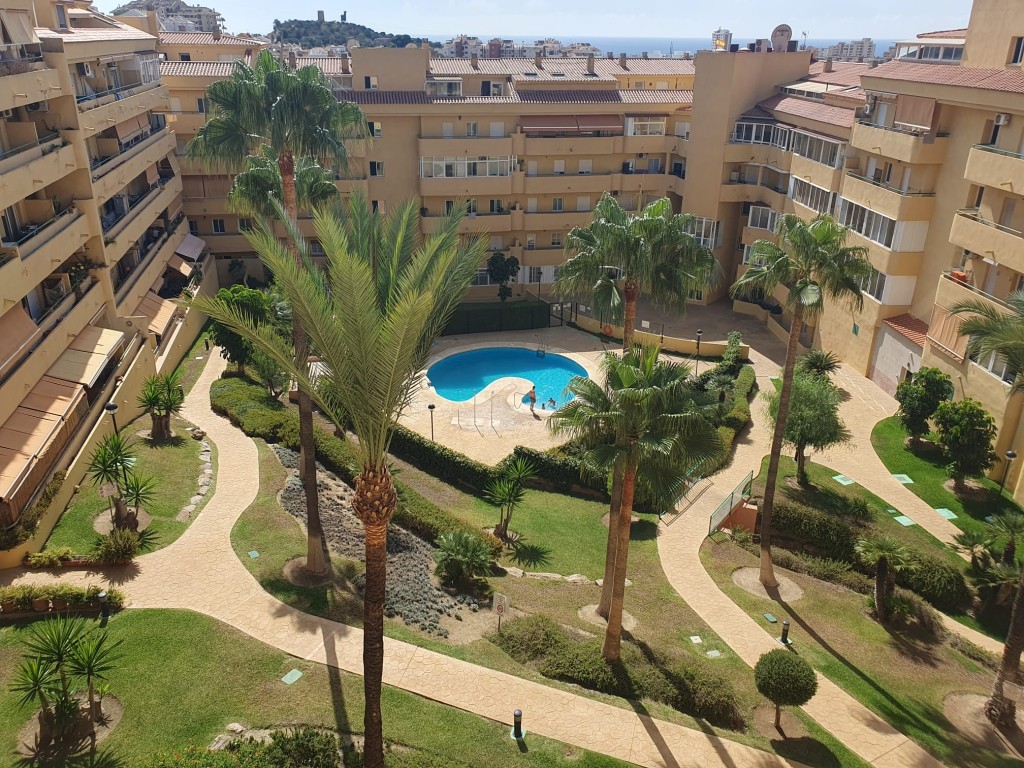 3 Bed, 2 Bath, ApartmentFor Sale, Fuengirola, Malaga