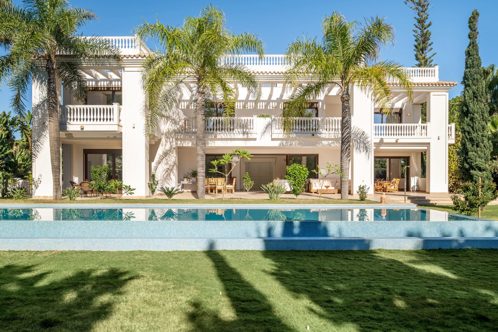 6 Bed, 8 Bath, HouseFor Sale, Estepona, Malaga