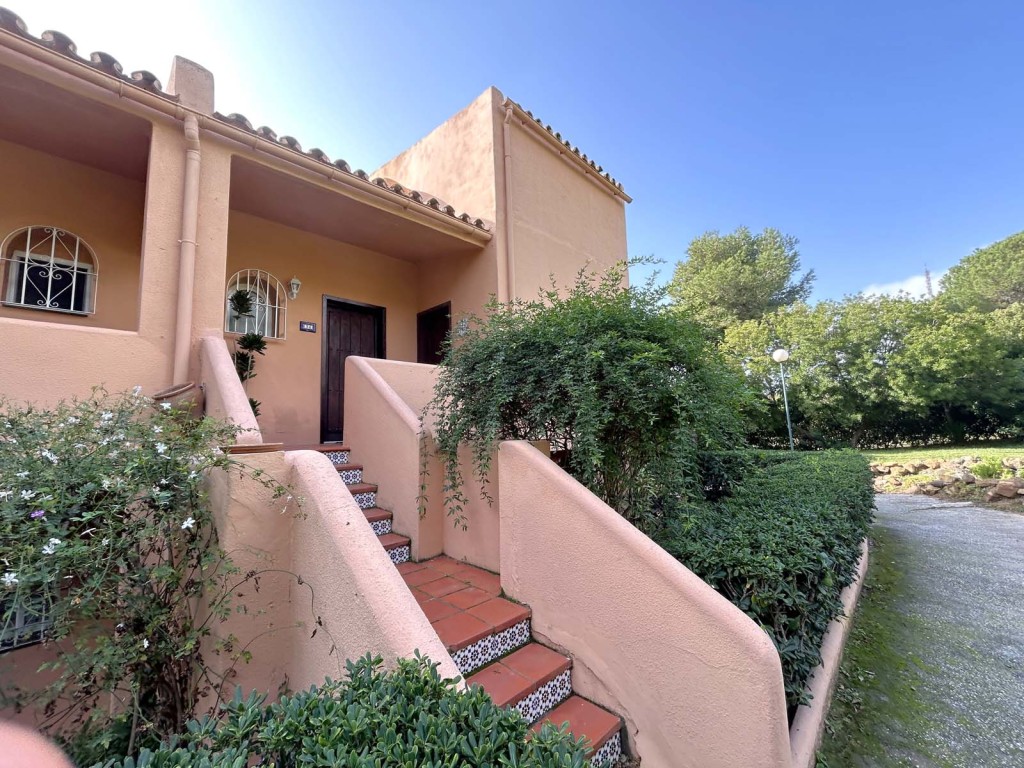 2 Bed, 2 Bath, ApartmentFor Sale, Estepona, Malaga