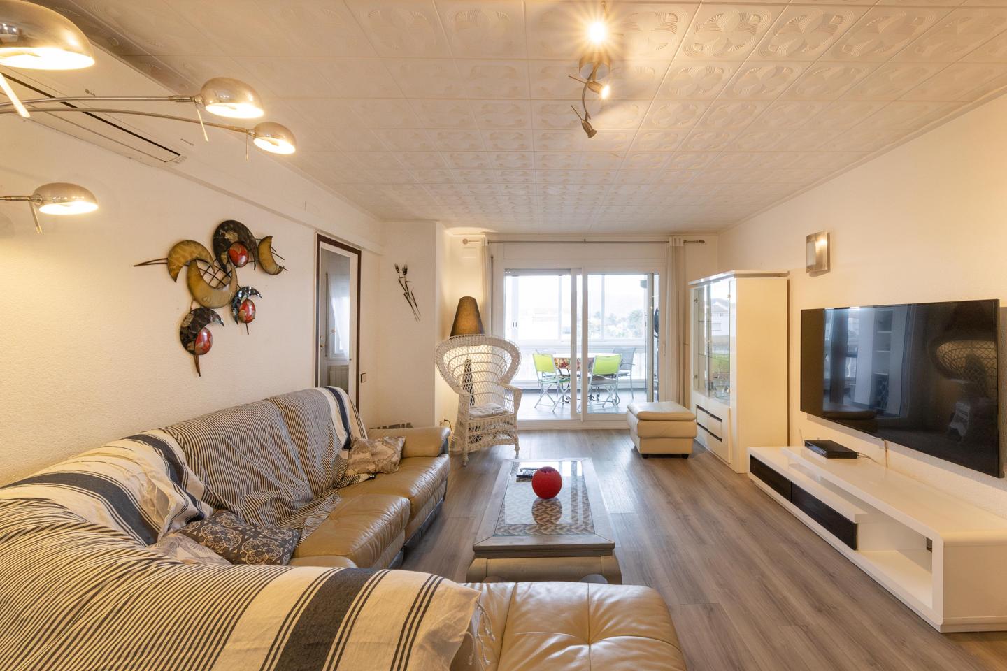 3 Bed, 1 Bath, ApartmentFor Sale, Empuriabrava, Girona, 17487
