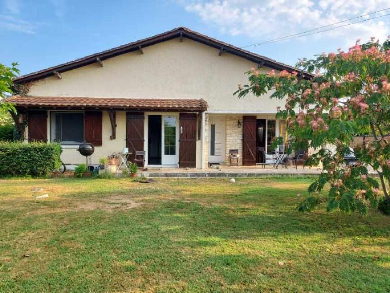 4 Bed, 2 Bath, HouseFor Sale, Bergerac, Dordogne, Aquitaine, 24100