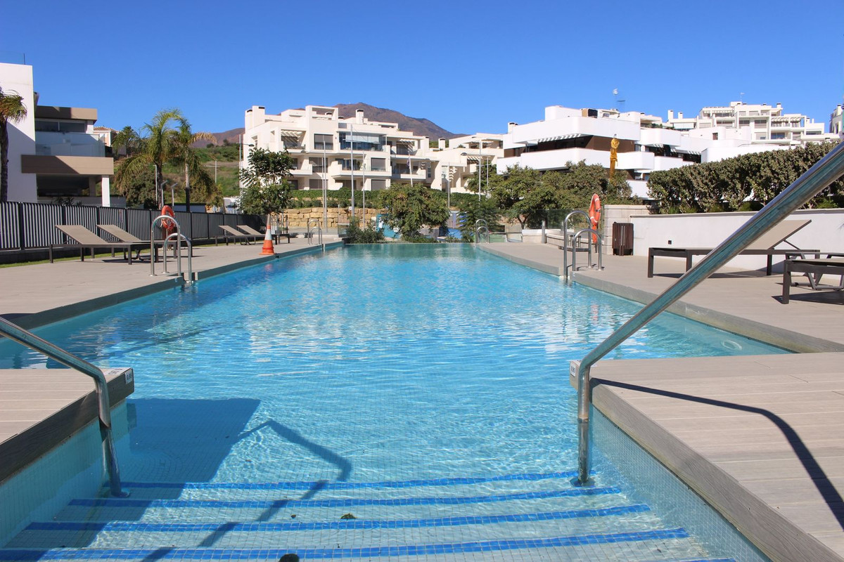 3 Bed, 2 Bath, ApartmentFor Sale, Estepona, Malaga