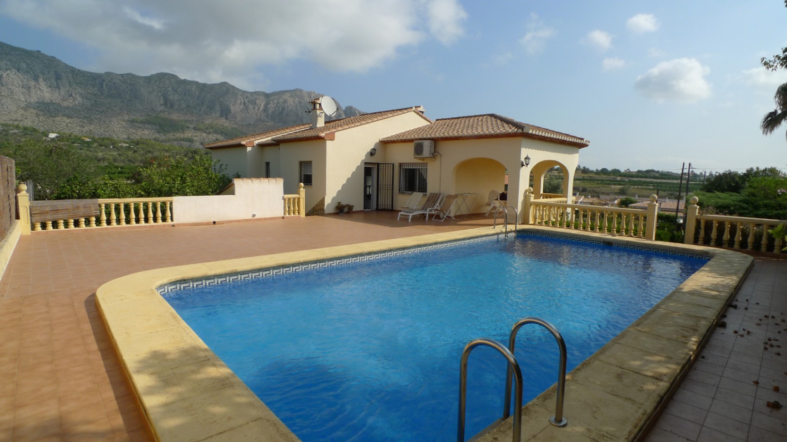 4 Bed, 3 Bath, HouseFor Sale, Beniarbeig, Alicante