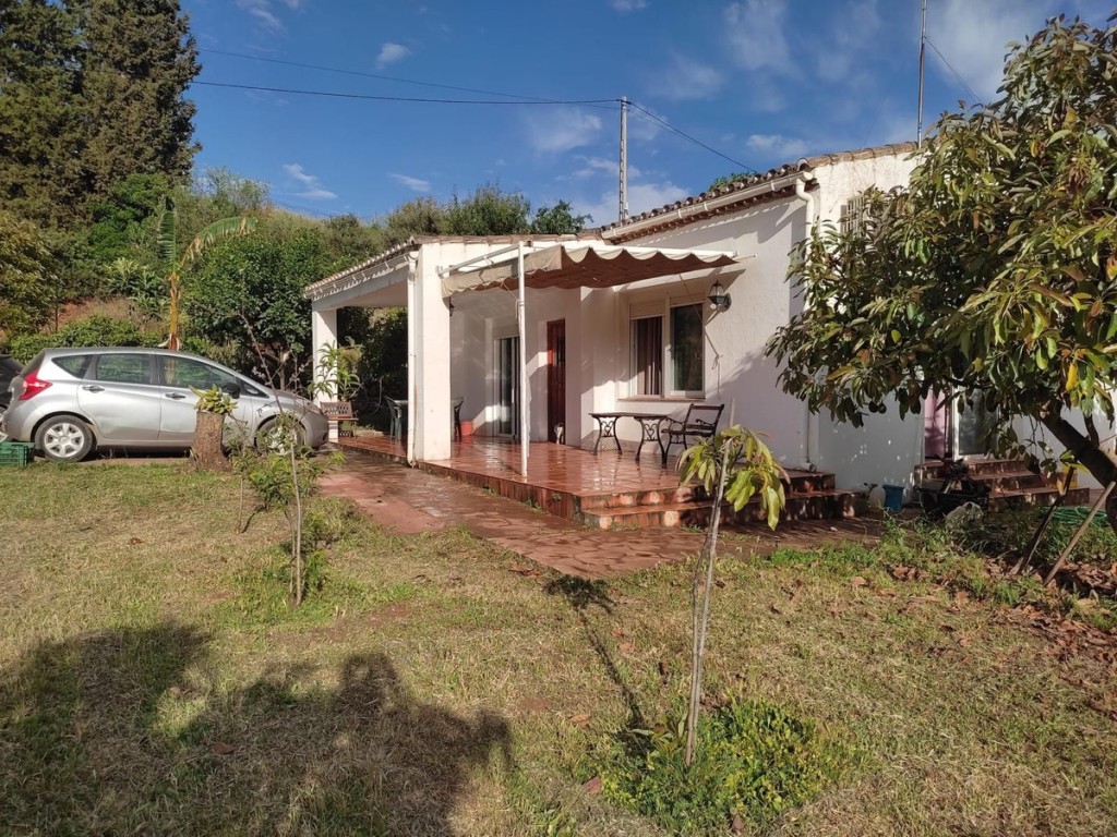 2 Bed, 1 Bath, HouseFor Sale, Estepona, Malaga