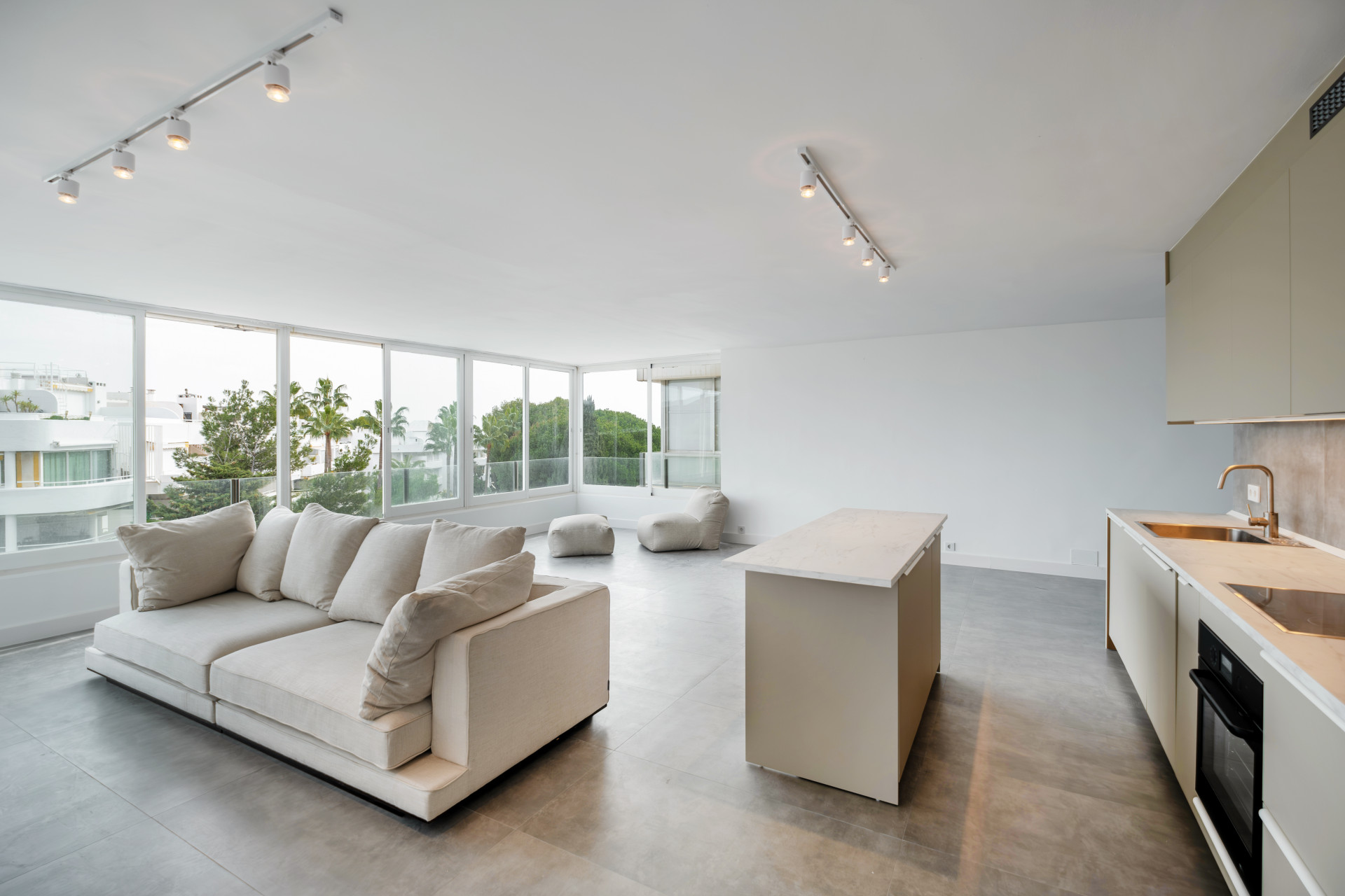 2 Bed, 2 Bath, ApartmentFor Sale, Marbella, Malaga