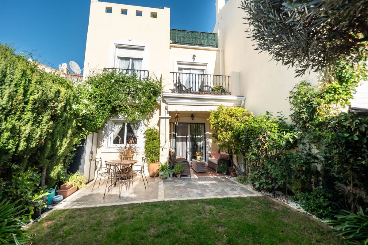 Alhaurin Golf, Malaga, 3 Bedrooms Bedrooms, ,2 BathroomsBathrooms,For Sale,R4895341