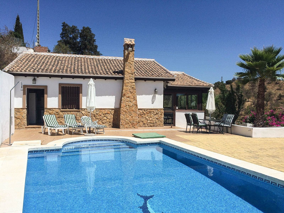 Alhaurin el Grande, Malaga, 2 Bedrooms Bedrooms, ,1 BathroomBathrooms,For Sale,R4904548