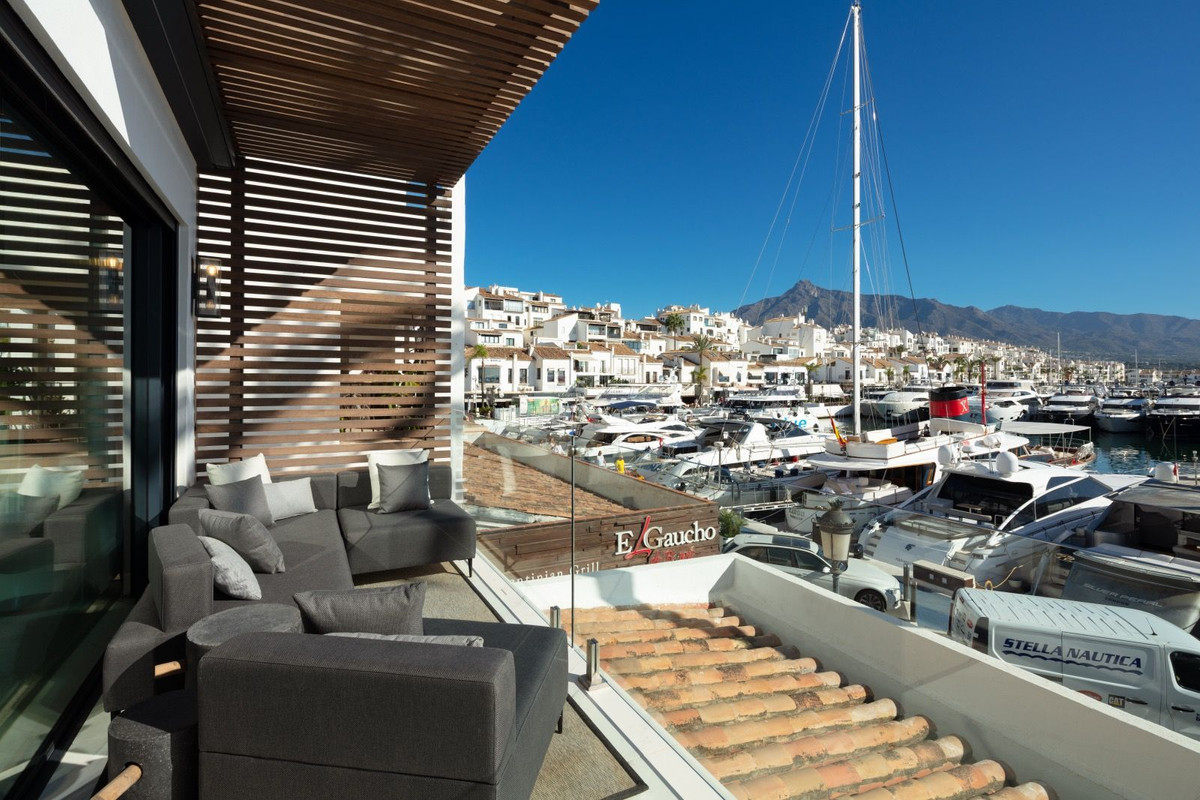 3 Bed, 3 Bath, ApartmentFor Sale, Puerto Banus, Malaga