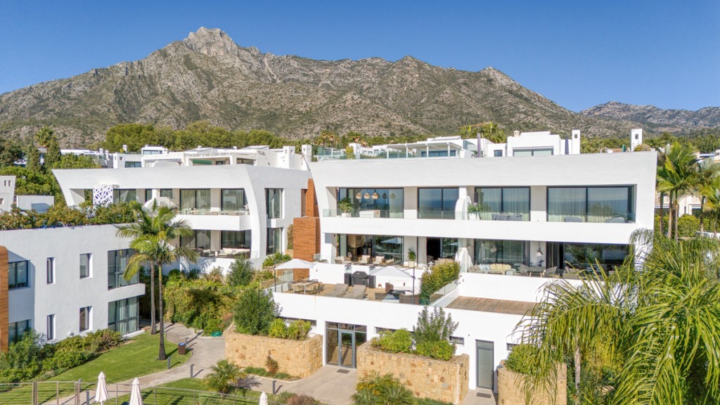 4 Bed, 4 Bath, ApartmentFor Sale, Golden Mile, Malaga
