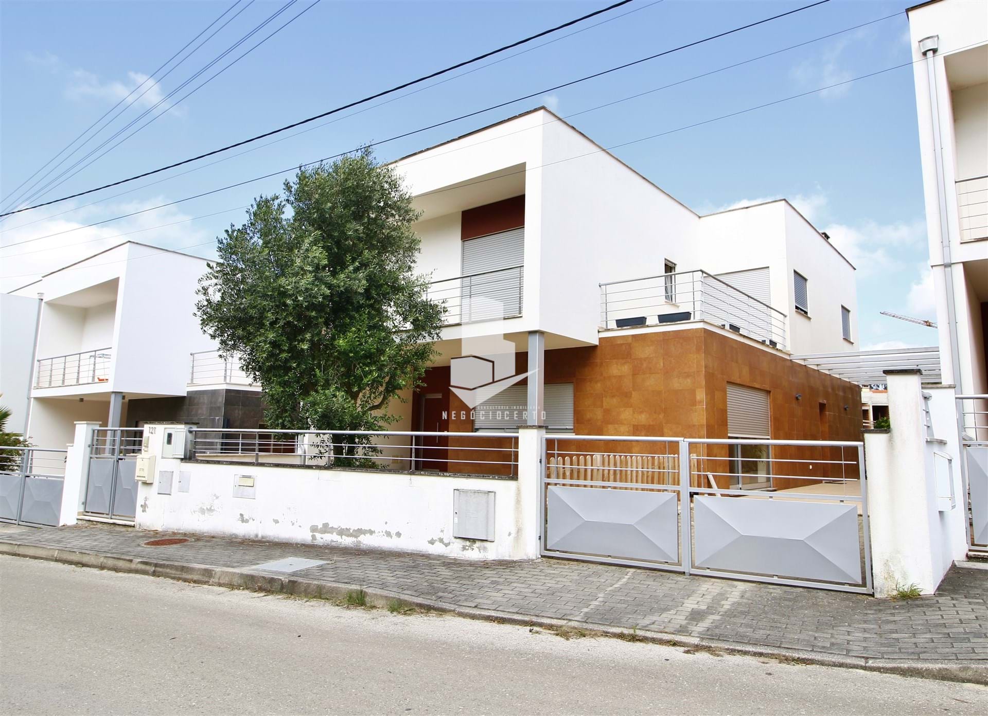 4 Bed, 3 Bath, HouseFor Sale, Leiria, Leiria